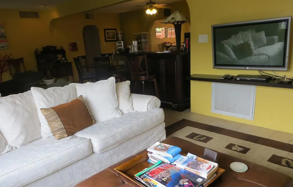 Zenyard Guest House Phoenix